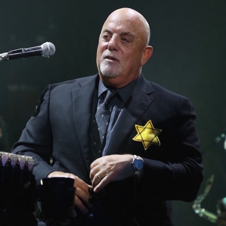 I applaud Billy Joel for wearing the yellow Star of David — Jewish Journal