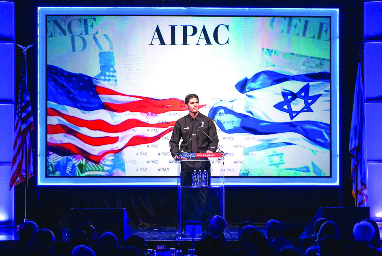 Firefighter Ben Arnold at the AIPAC gala dinner. Photo by Timothy J. Carr