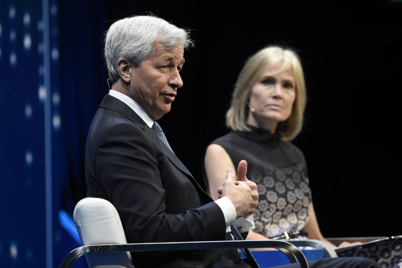 Jamie Dimon, Chairman and CEO, JPMorgan Chase & Co. and Willow Bay, dean of the USC Annenberg School of Journalism. Photo courtesy of Milken Institute