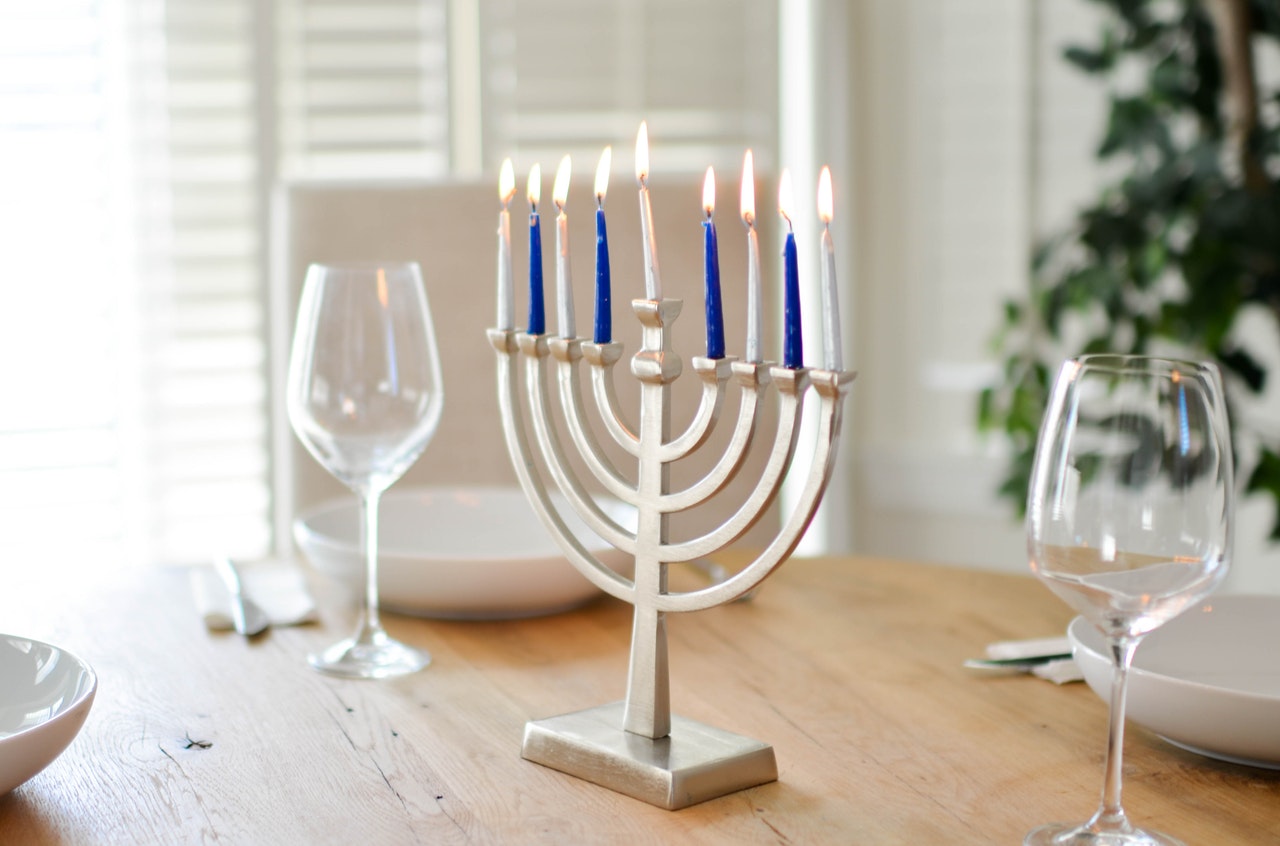What to Give Jewish Friends for Hanukkah