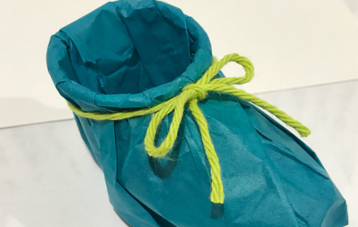 Make Paper Shoes for Yom Kippur