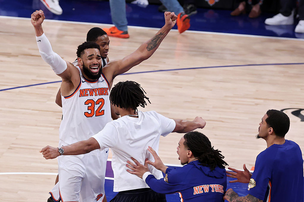 Sleepless in Jerusalem, Mad About the Knicks